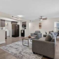 New! Modern Comforts near USC & Riverwalk Trails