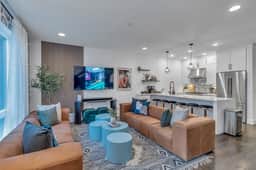 Bachelorette Escape near DT | Game Room + Hot Tub