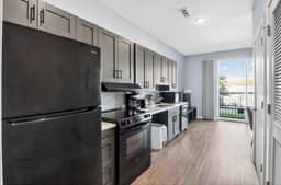 Cozy Studio Walk to Campus & Dining