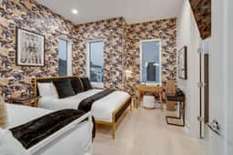 Luxury Home - Rooftop - Game Room - 1 mile to DT