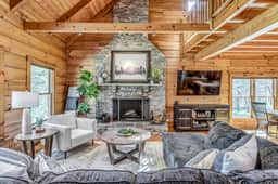 Luxury Lakefront Cabin