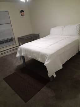 Modern Space Great For Extended Stays! Pool & Gym