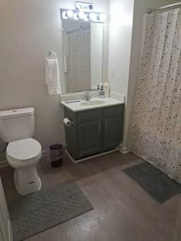 Modern Space Great For Extended Stays! Pool & Gym