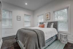 Modern Stay in Midtown Steps to Piedmont Park