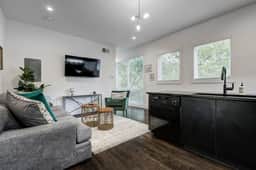 Peaceful Autumn Stay by Piedmont Park Trails