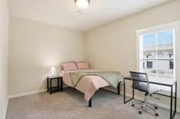 Spacious Cottage Near Texas A&M with Pool & Gym