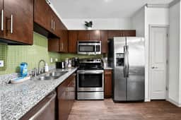 Spacious Stay - Walk to UT+DKR Stadium - Sleeps 6
