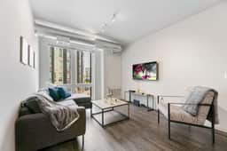 Spacious and Modern With Premium Amenities Near U of M