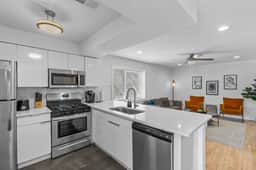 Warmer Weather Ready! Stay Near Piedmont & Gardens