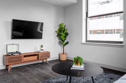 Cinci_1BR-319_New