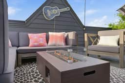 The Chic Retreat - Rooftop + Hot Tub + Cold Plunge