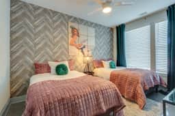 All My Rowdy Friends 21beds 4miles to DT Nashville