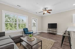 Bright and Modern Retreat Near UGA & Five Points - Image 2