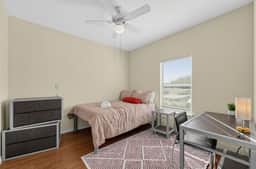 Spacious Campus Getaway Near UNT & Downtown - Image 5