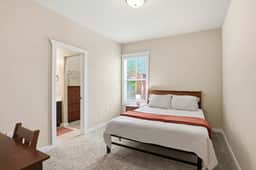 Bring the group! | Comfort-First Cottage Living - Image 3