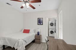 Stylish & Cozy Retreat Near Ole Miss & The Square - Image 4