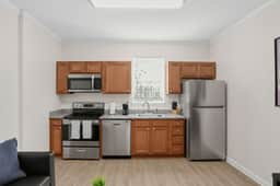 Modern & Cozy Getaway | Pool & Gym Near Ole Miss - Image 3