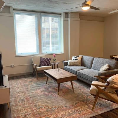 Relaxing + Spacious Fayetteville Flat