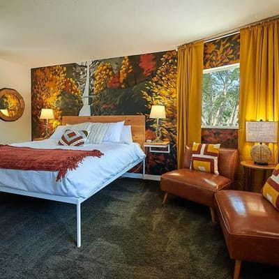 Artistic Suite at the Kenton Hotel