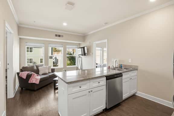 Contemporary Hideout - 7min to Clemson University - Image 1