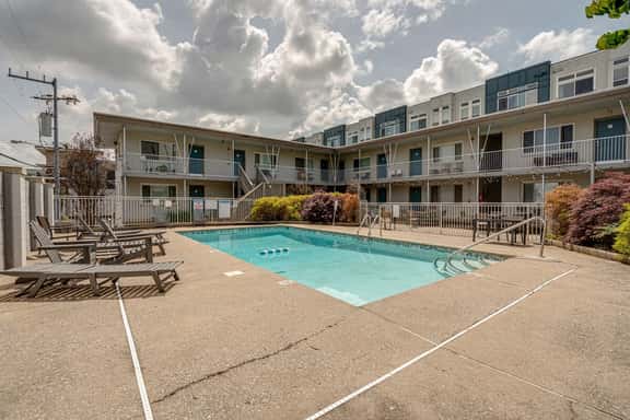 Melrose Studio - Pool & Free Parking Near Downtown - Image 1