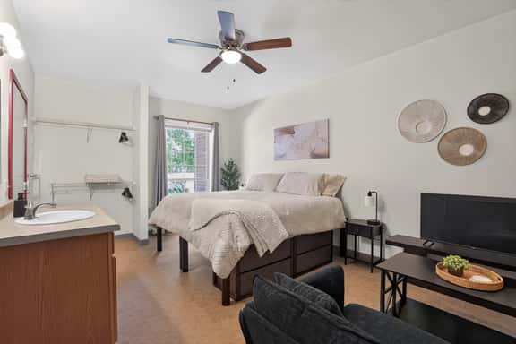 The Nest | Cozy Comfort near DT Tempe and UAT - Image 1