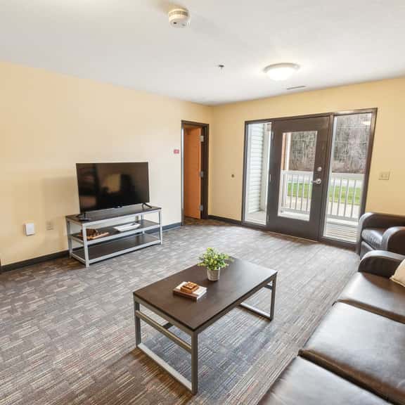 Modern Retreat Near Campus & Local Trails - Image 1