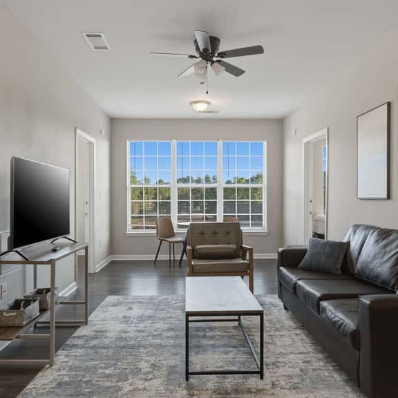 Modern Apt Near UNC Pembroke w/Pool & Gym Access - Image 1