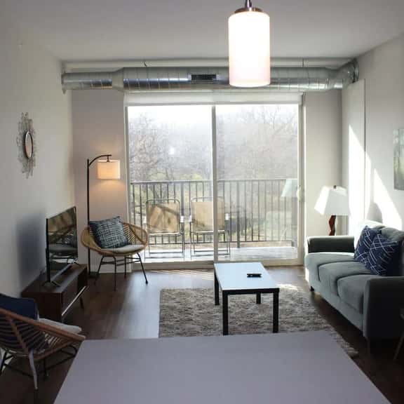 Stylish Campustown Stay with Gym & Balcony - Image 1