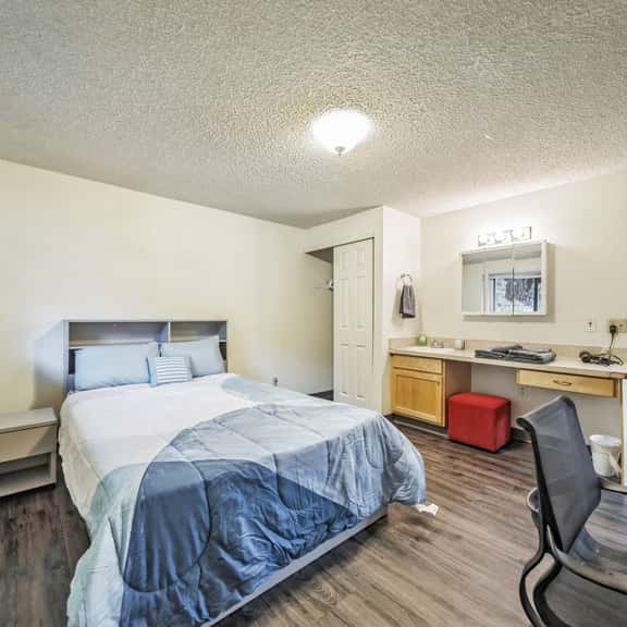 WSU HomeBase Comfort & Convenience Near Airport - Image 1