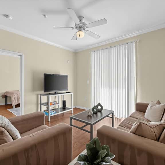 Spacious Group Getaway Near UNT & DT Denton - Image 1