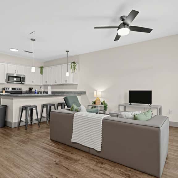 Modern Townhome with Pool & Gym Near UGA & Downtown - Image 1