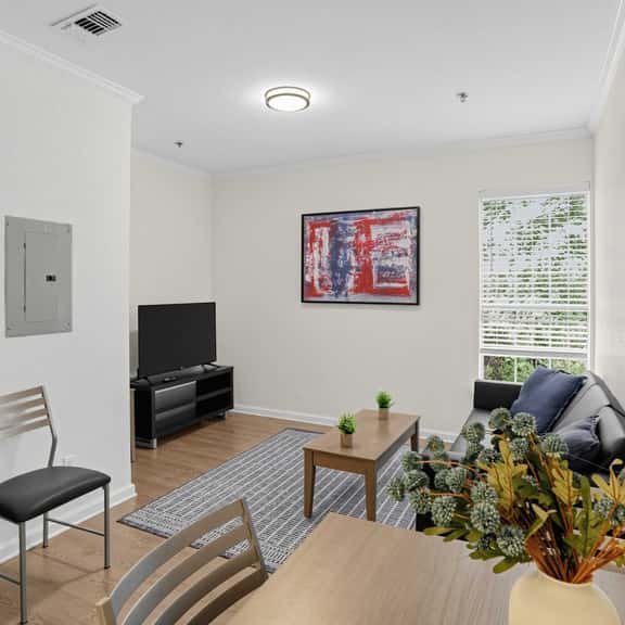 Modern Stay Near Ole Miss with Pool, Gym and Fire Pit - Image 1