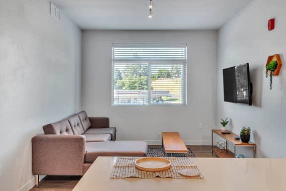 Charming Stay Near Downtown & Greenbelt