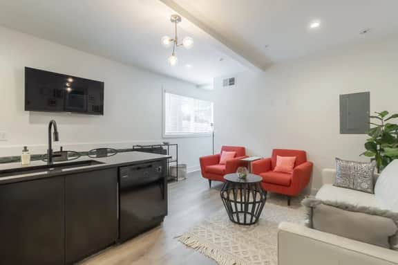 Chic Hideaway | Walkable Midtown with 94 Walkscore