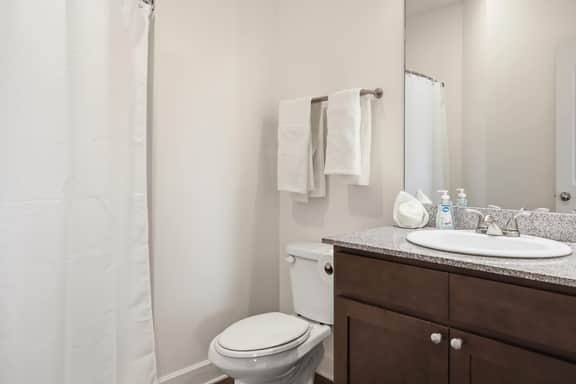 Comfort Stay Near CU | 8 mins to Downtown Clemson!