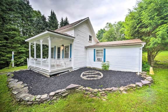 Historic Charm Near Dreams Park | Grill & Fire Pit