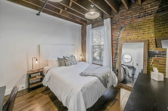 Luxe Getaway Loft + Speakeasy | Stay Near Broadway