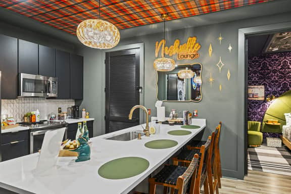 Luxury Designer Lounge 2mi to Broadway w/ Balcony