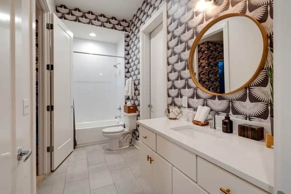 Luxury Home - Rooftop - Game Room - 1 mile to DT