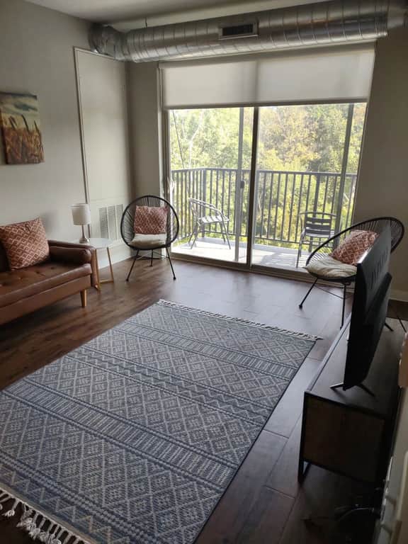 Modern Campustown Retreat Near ISU & Stadium