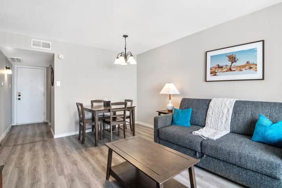 Modern Comfort Near Buffalo Bayou & The Galleria | Prime Location