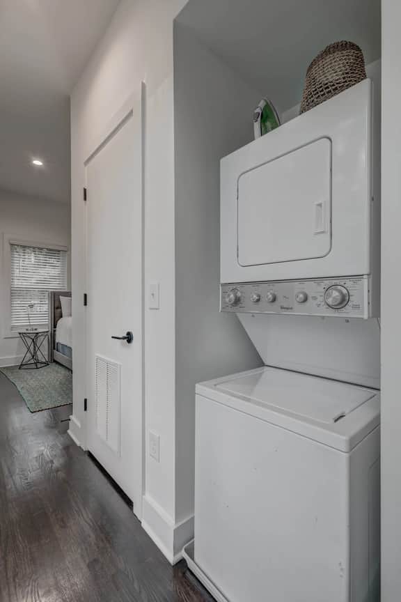 Modern Stay in Midtown Steps to Piedmont Park