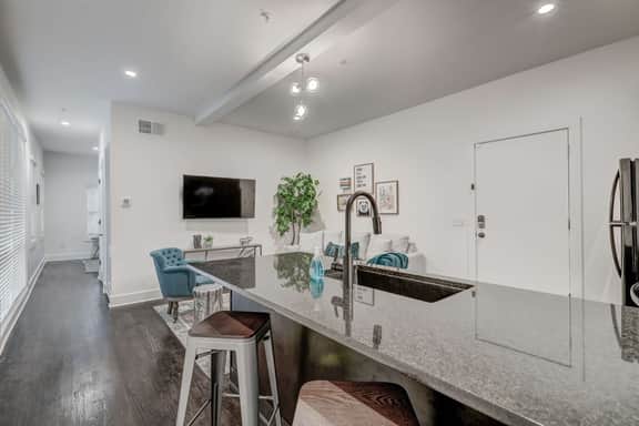 Modern Stay in Midtown Steps to Piedmont Park