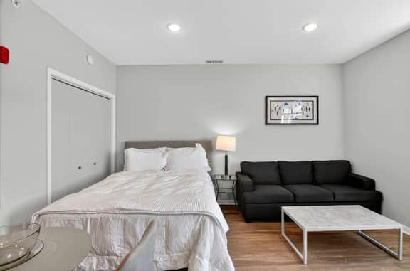 New Cozy Downtown Studio Near IU & Kirkwood