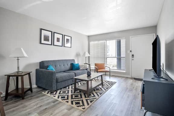 Spacious 2BR Near Buffalo Bayou Park | 8 Min to Downtown