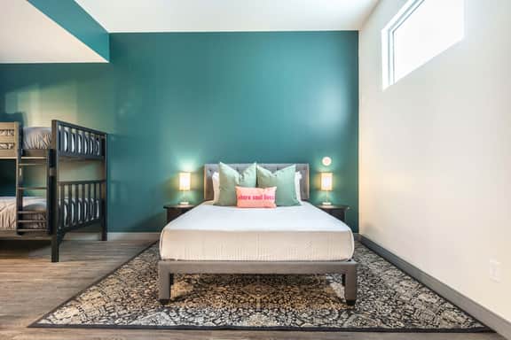 Spacious Otis & Etta Inspired Stay - Sleeps 6!
