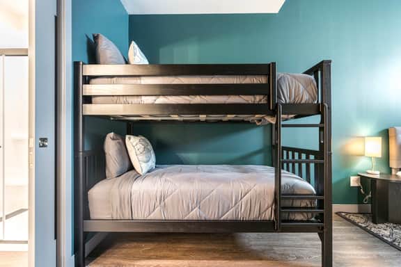 Spacious Otis & Etta Inspired Stay - Sleeps 6!