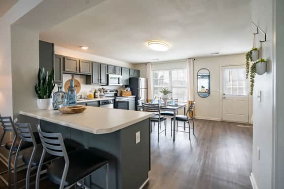 Specious & Perfect for Extended Stays near USC