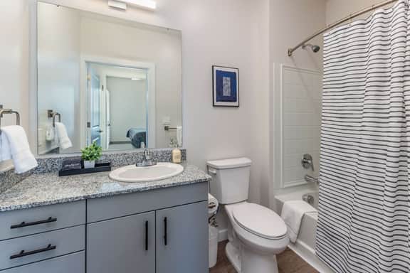 Spacious Hideaway Near Riverside Trail & Breweries